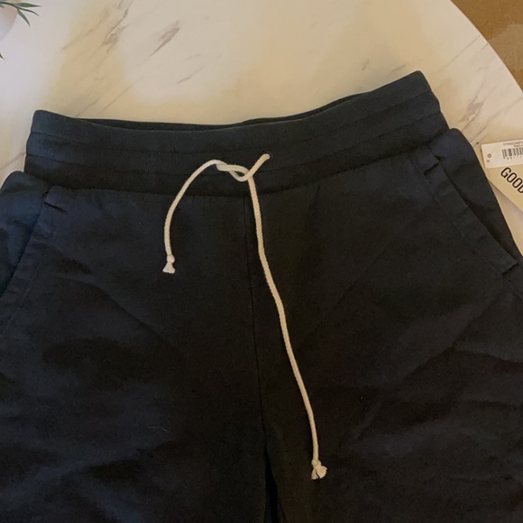 Goodthreads Sweat Shorts - Size Medium - Picture 2 of 6